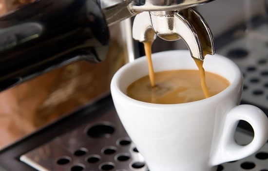 Кофемашина Kitchenaid не наливает кофе